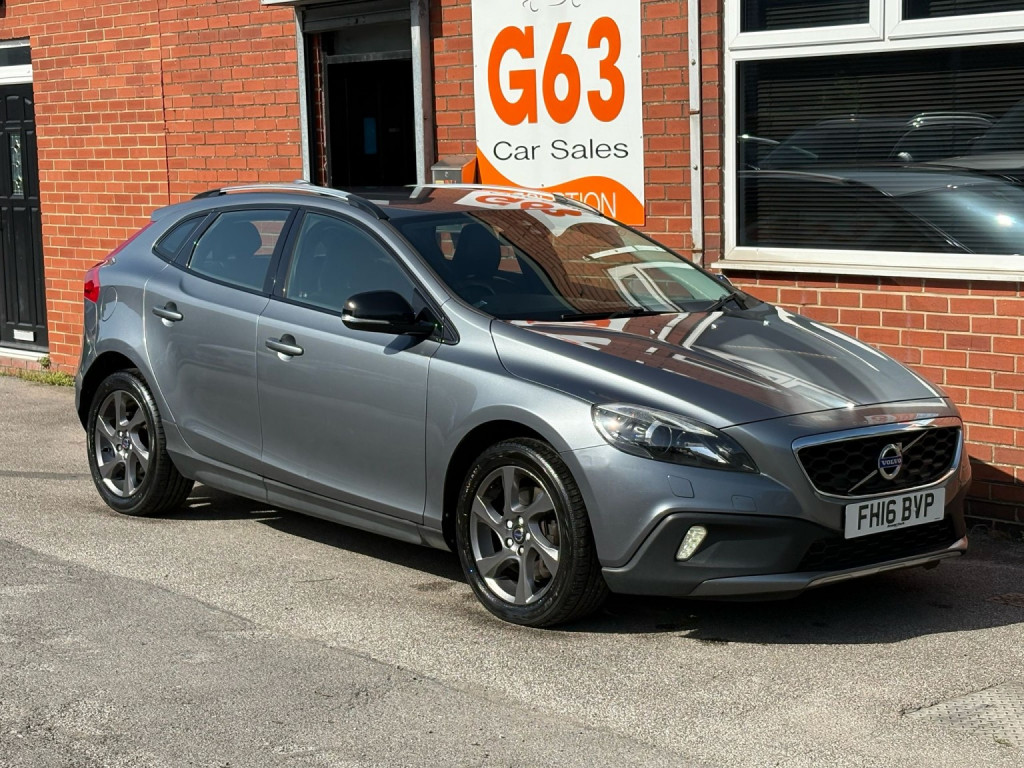 2016 Volvo V40 CROSS Country